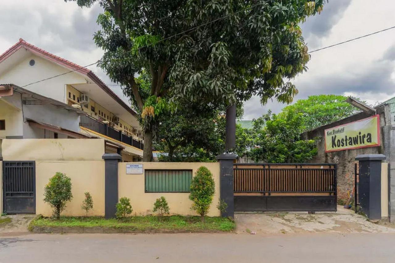 מלון Mencil Kostawira Syariah Bintaro Mitra Reddoorz מראה חיצוני תמונה